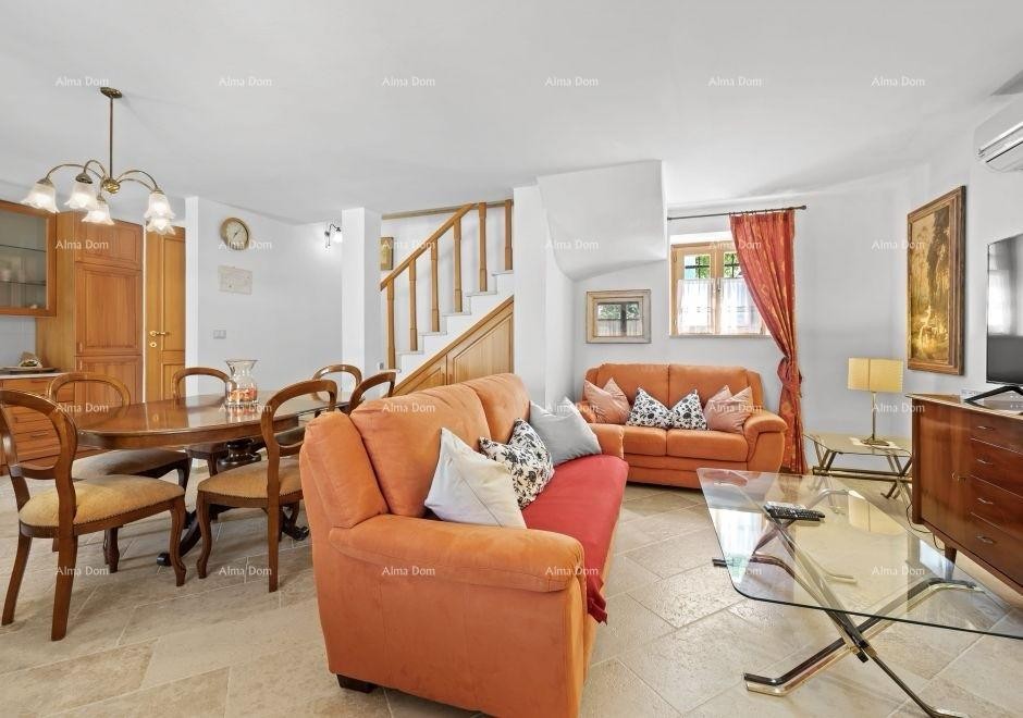 Prodaja renovirane istarske hiše s bazenom – Kanfanar, 208 m², dva objekta 10