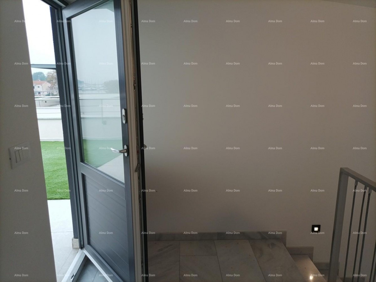 Moderní rekreační vila v uzavřeném komplexu s vilami na pobřeží moře. 34