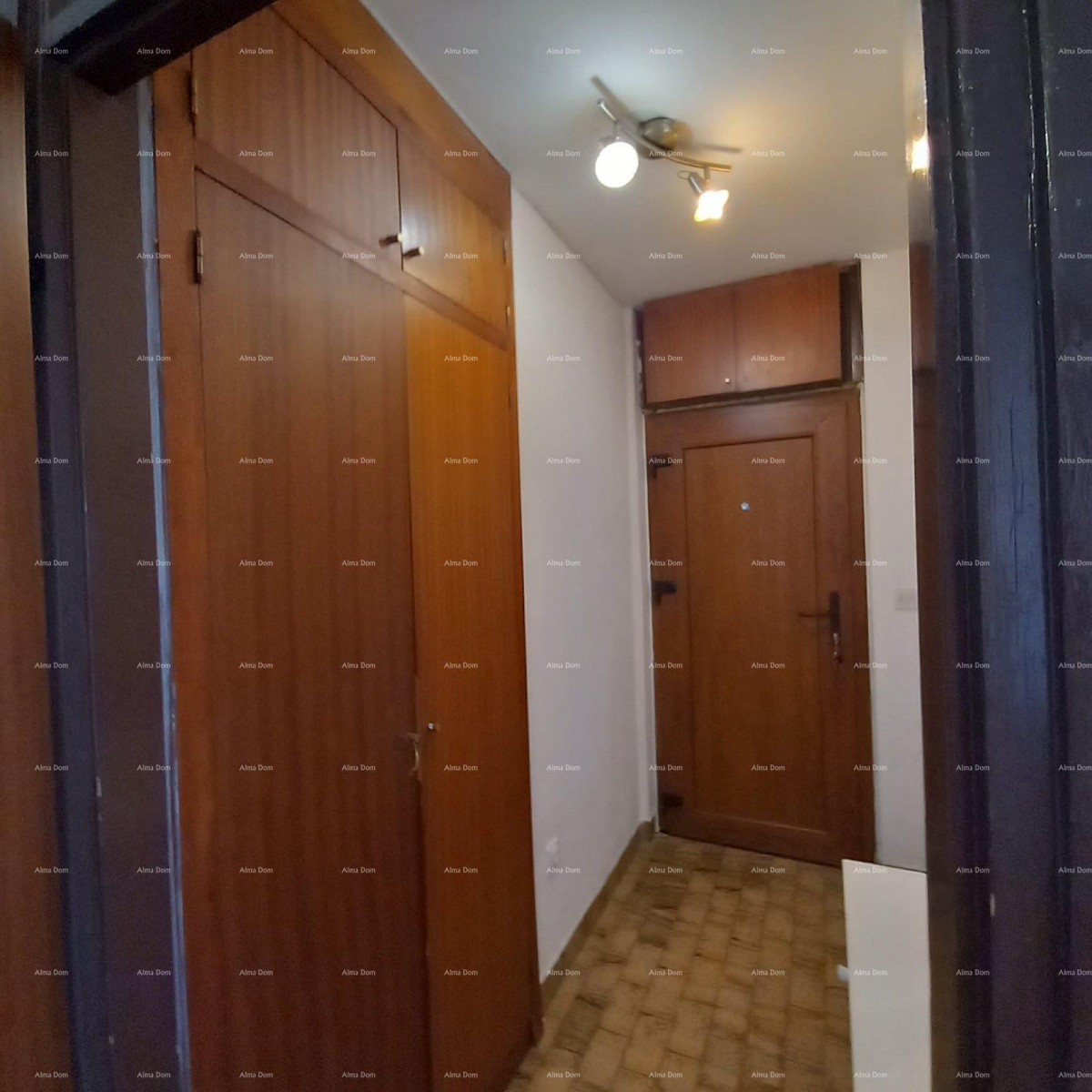 In vendita appartamento a Pola – 68 m² 12