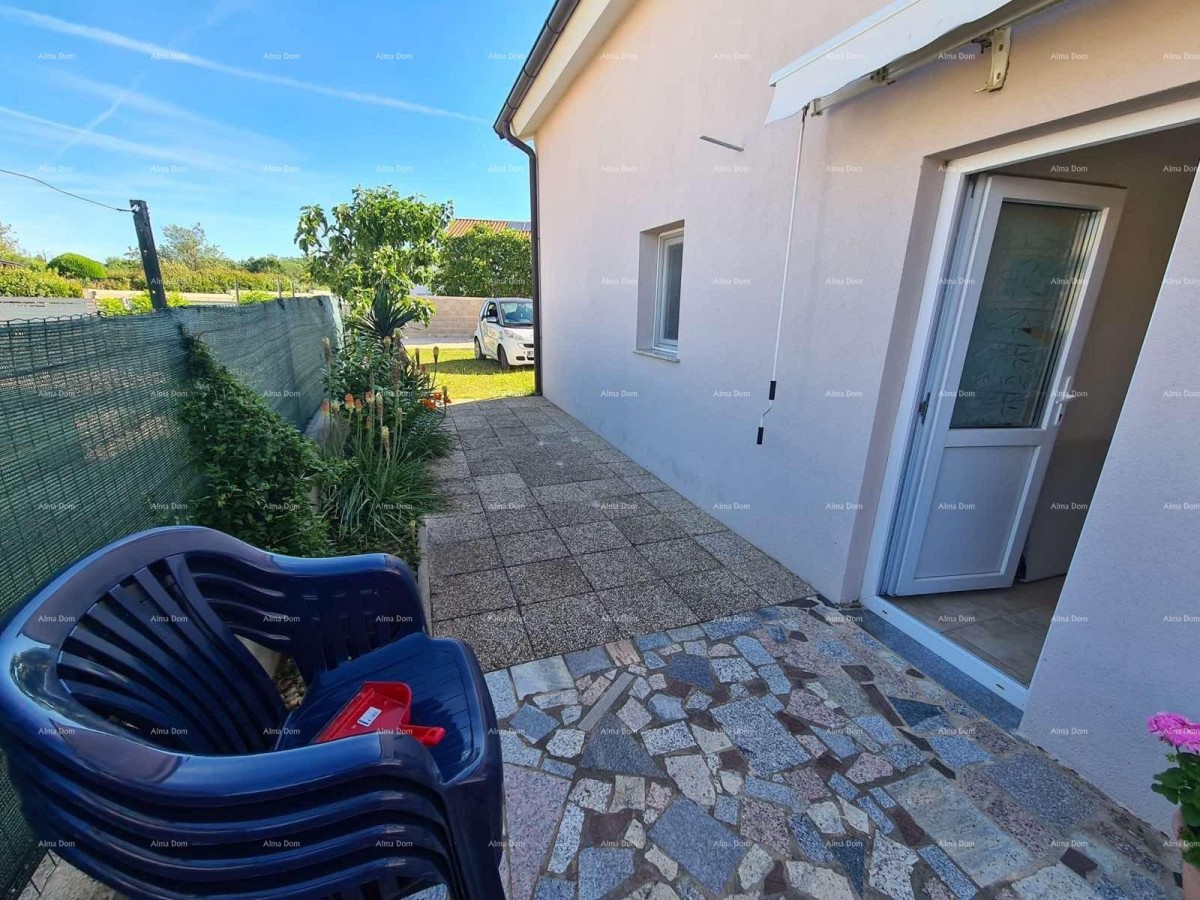 PEROJ, Stan na gornjem katu, blizu mora. 16