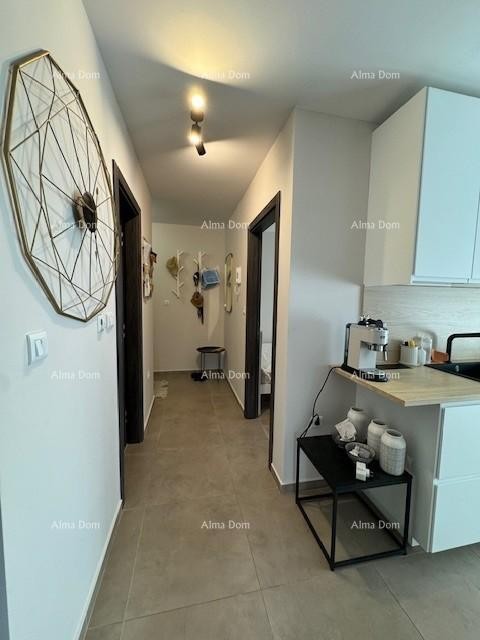 Excellent location, close to the sea, beach, Max City 7