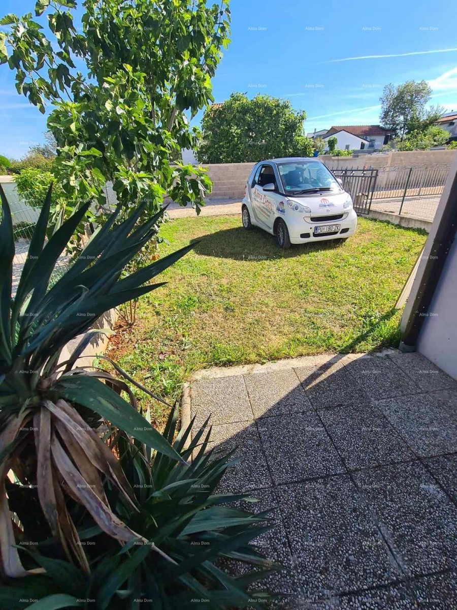 PEROJ, Stan na gornjem katu, blizu mora. 25