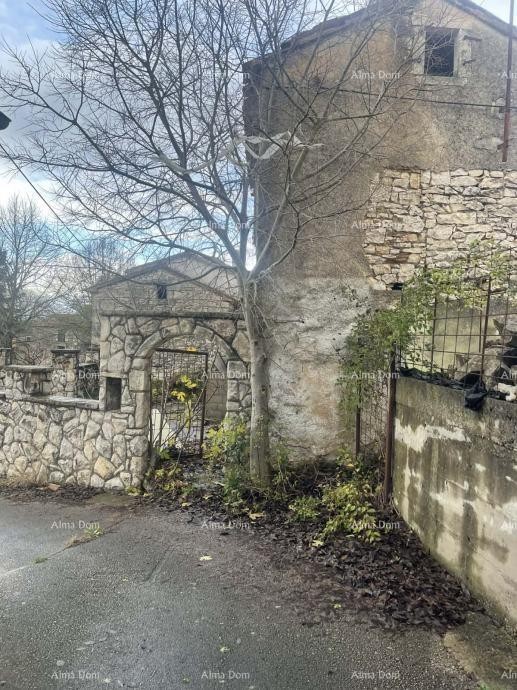 Каменная старина с большим потенциалом, недалеко от Лабина 1