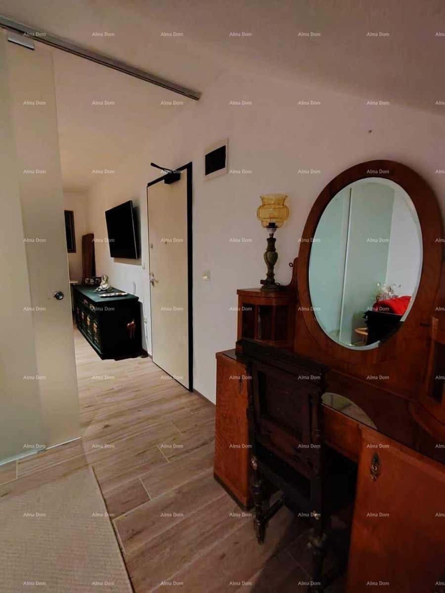 Luksuzno stanovanje s pogledom na morje, 30 m od plaže, popolno za družino 15