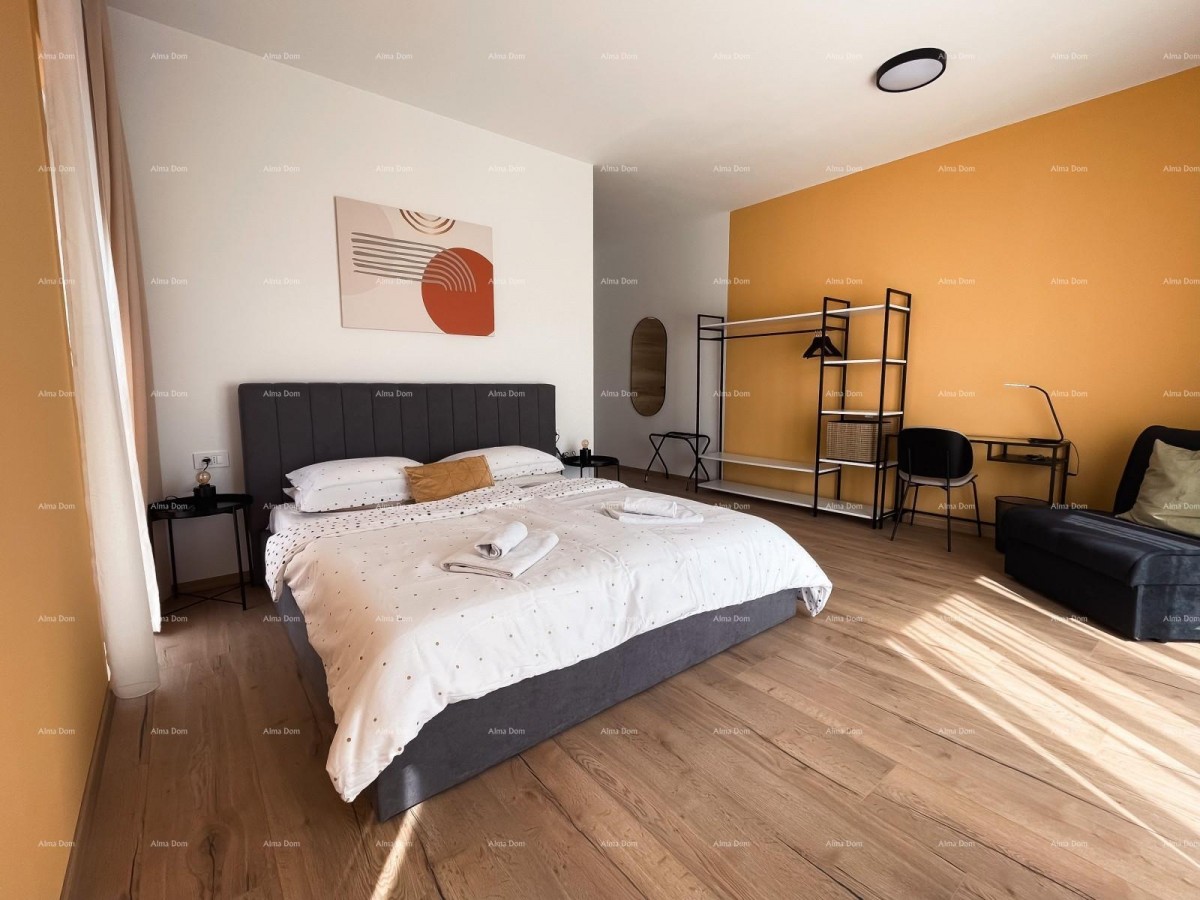 A newly built, modern two-story house with a swimming pool near the sea, Pomer! 20