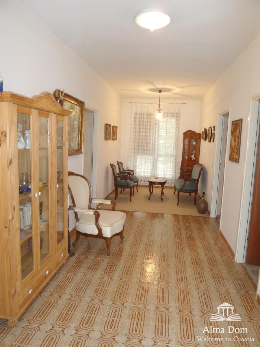 Prostrana kuća u Fažani, 400 m od centra i mora – idealna za obitelj ili investiciju 4