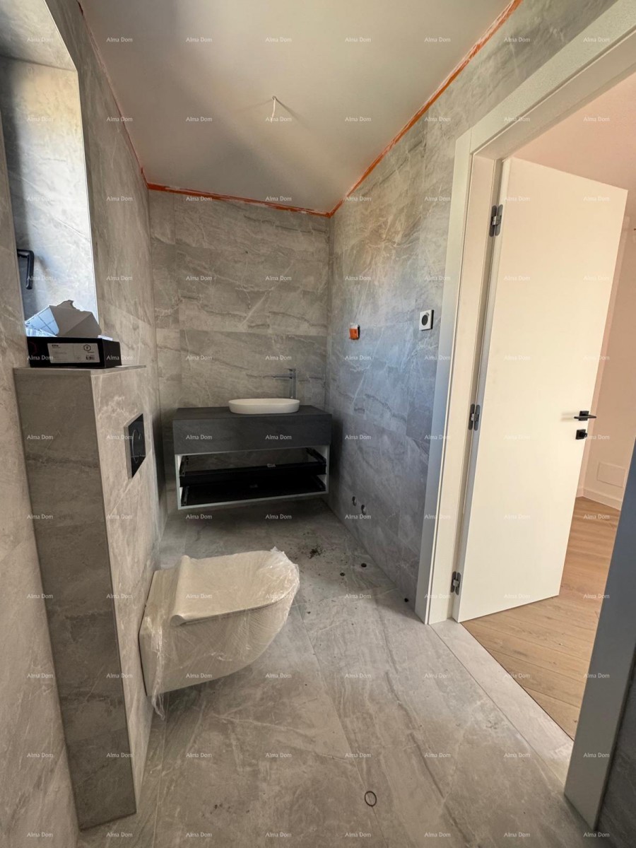 ROVINJ - DVOETAŽNI APARTMAN S PREKRASNIM POGLEDOM NA MORE (F) 9