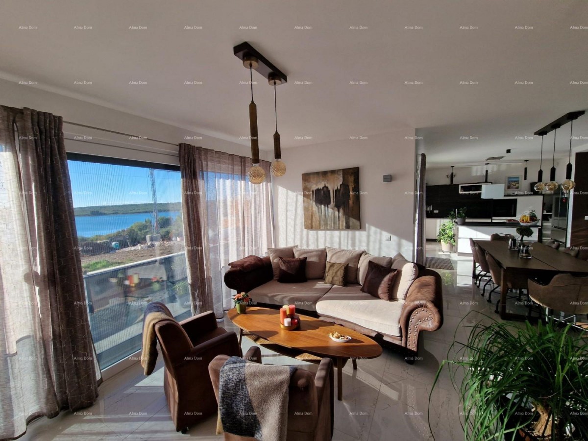 Prodaja luksuzne vile v Medulinu – 100 m od morja 24