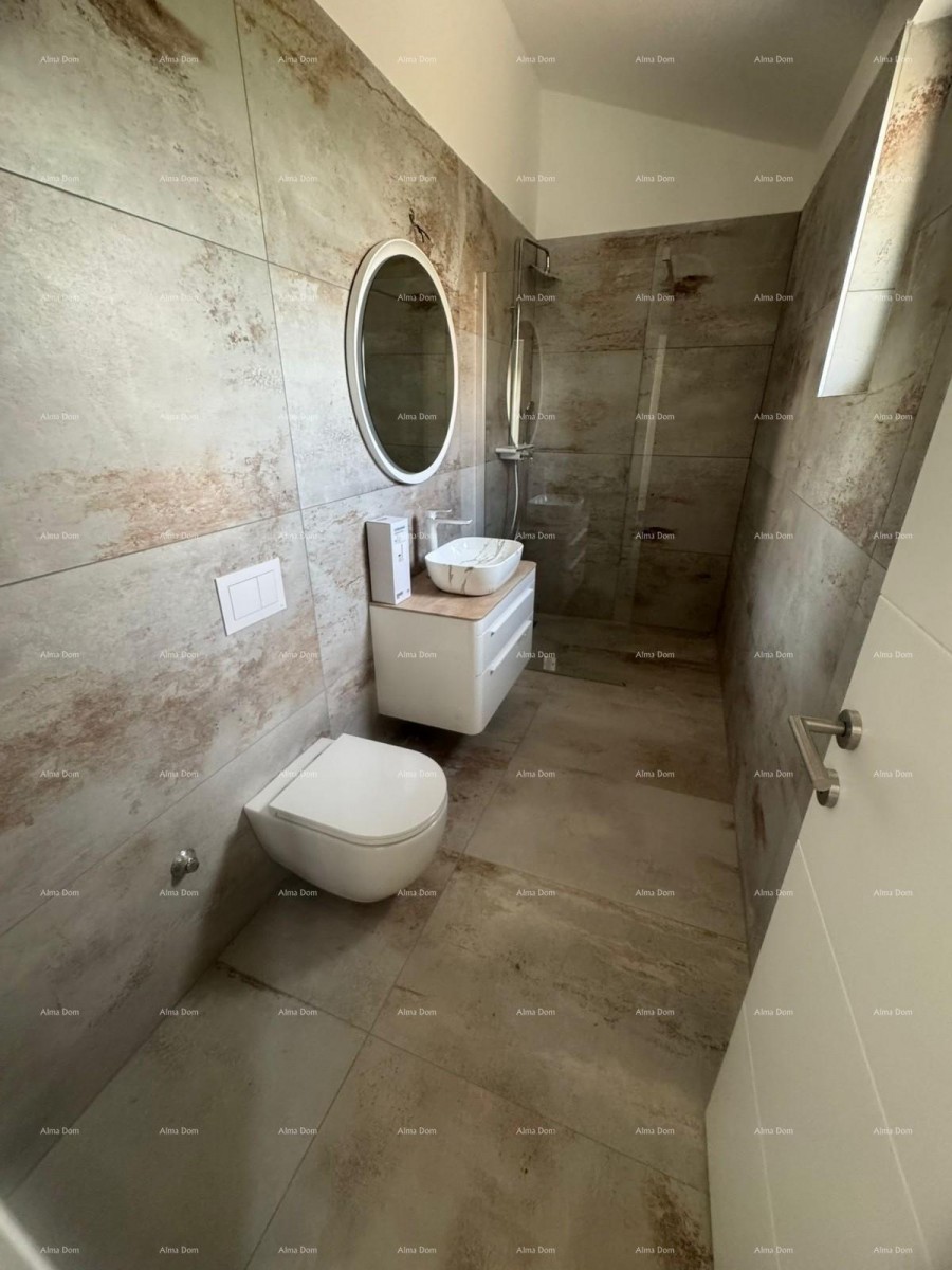 Vendita - casa bifamiliare con piscina riscaldata, nei dintorni di Poreč! 13