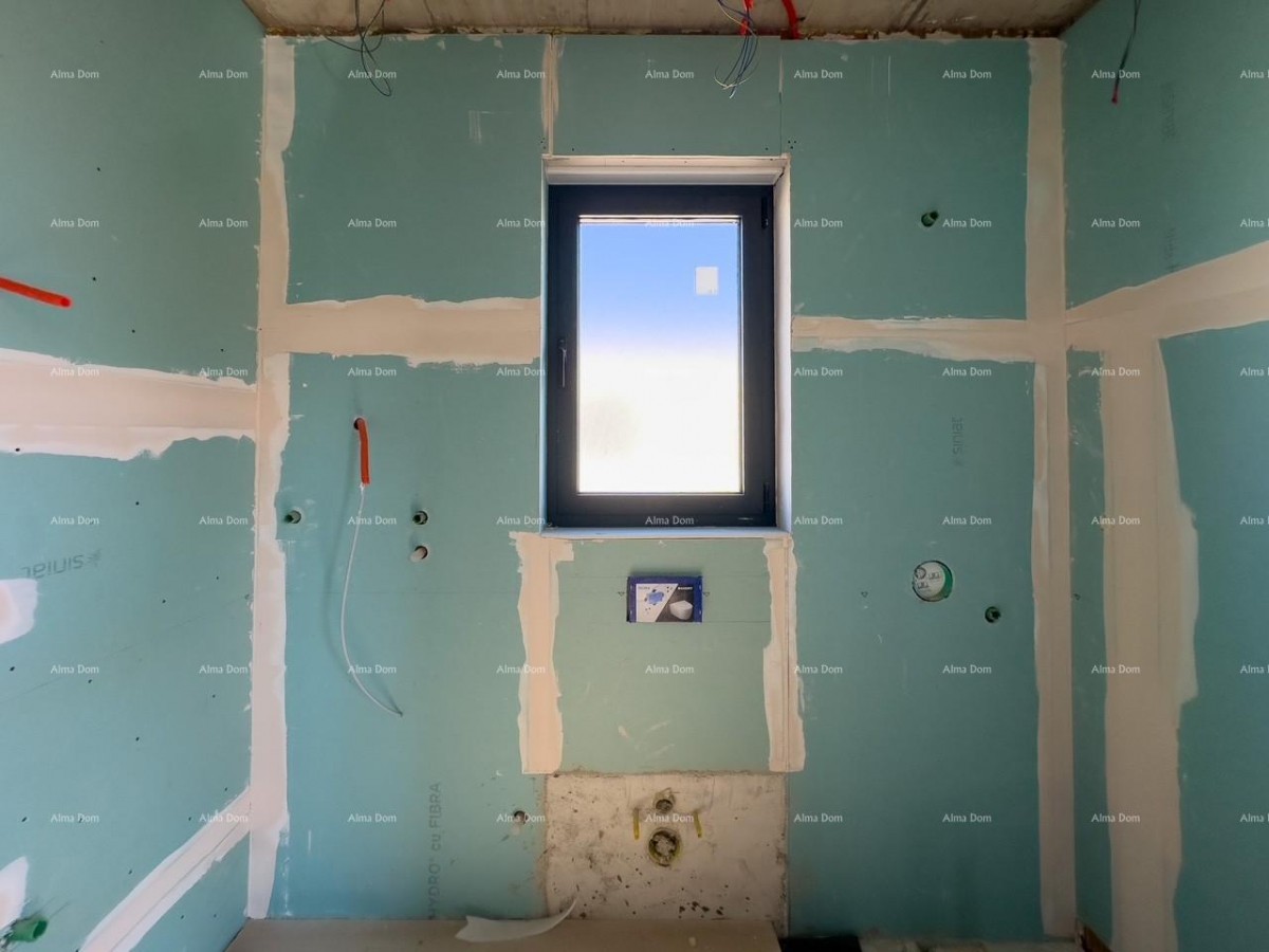 For sale: Apartment on the second floor of a small building! 11