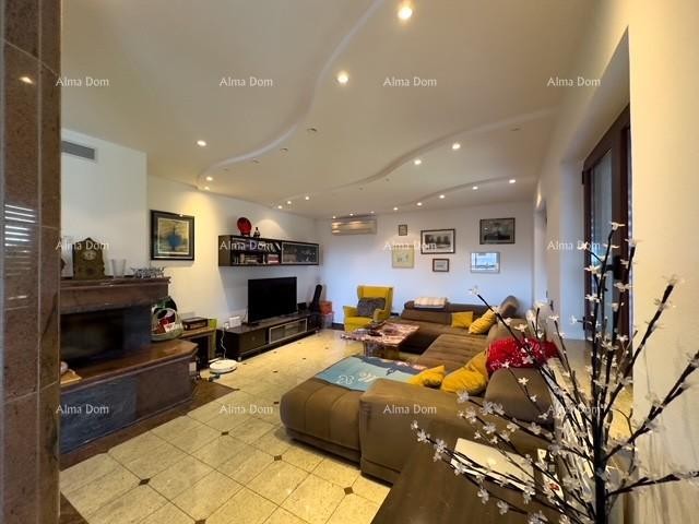 Bale: Prostrana vila s bazenom i kućom za goste 13