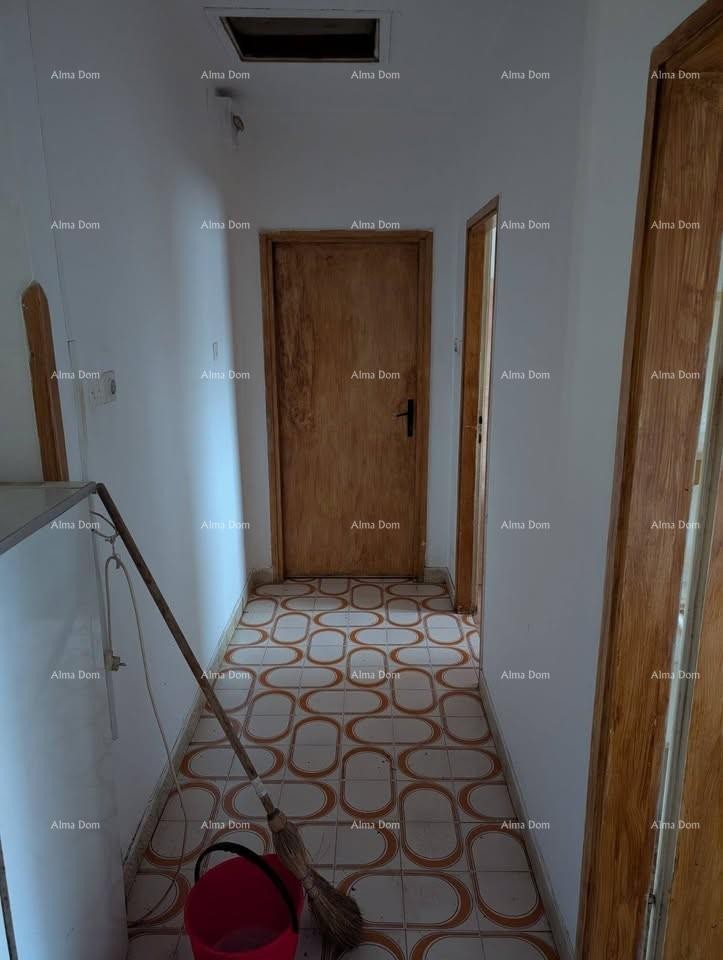 Prodaja samostojeće kuće s okućnicom i vrtom - Pazin 8