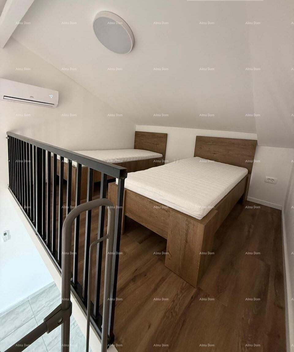 ПОРЕЧ, Реновированный каменный дом с видом на море 23