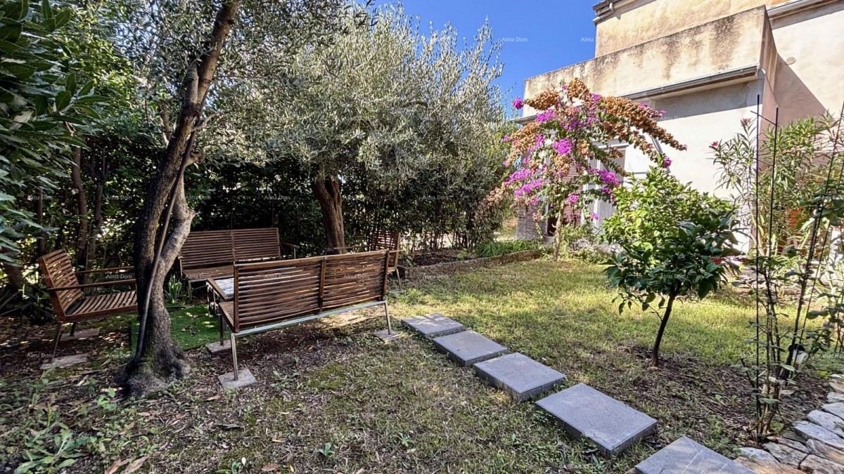 PULA, center – prodaja / stan 55 m² z vrtom in parkirnim mestom 16