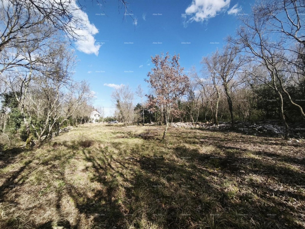 Buje – terreno edificabile di 1.086 m² con vista mare 1