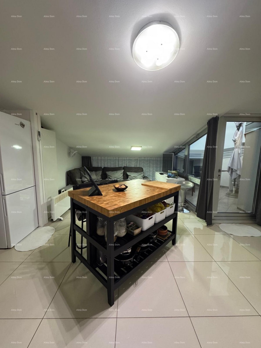 Новиград, с одной спальней. Здание с лифтом. 5