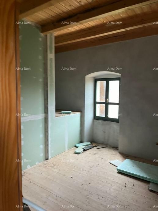 In vendita casa familiare in una zona tranquilla nei dintorni di Labin 4