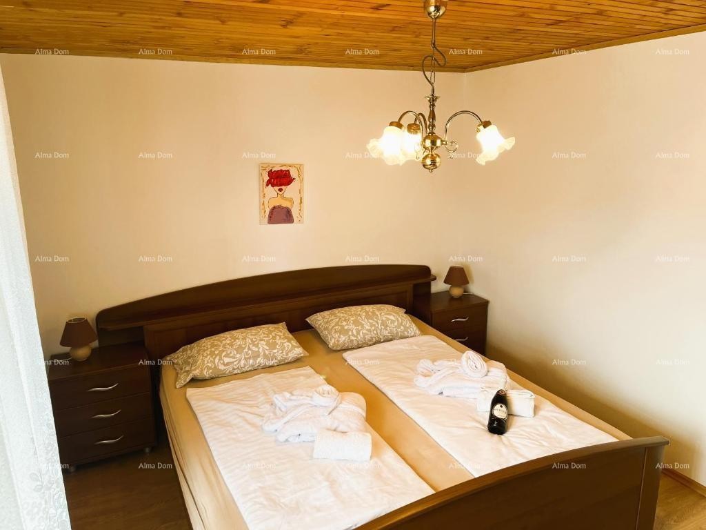 Prodaje se kuća, 170 m2, Karojba 27
