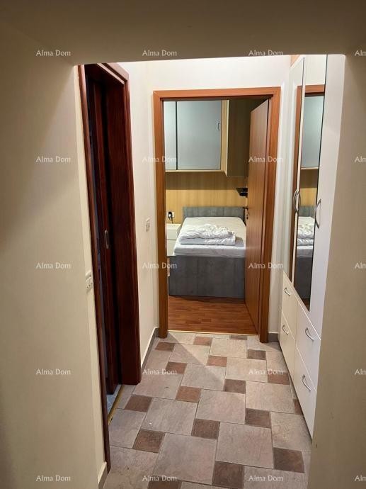 Poreč - Prostorno in popolnoma opremljeno stanovanje na odlični lokaciji! 8