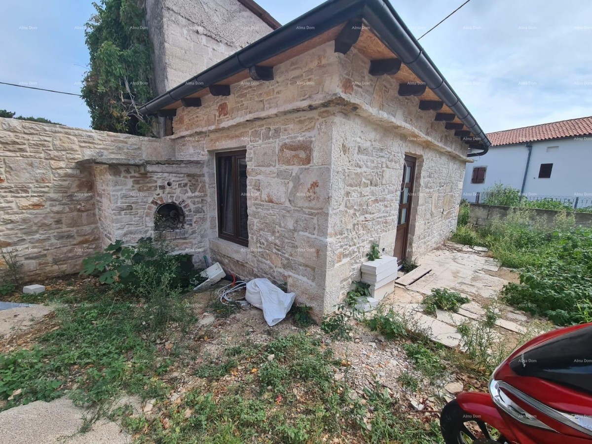 Продается дом с погребом в стадии ремонта, КРНИЦА! 3