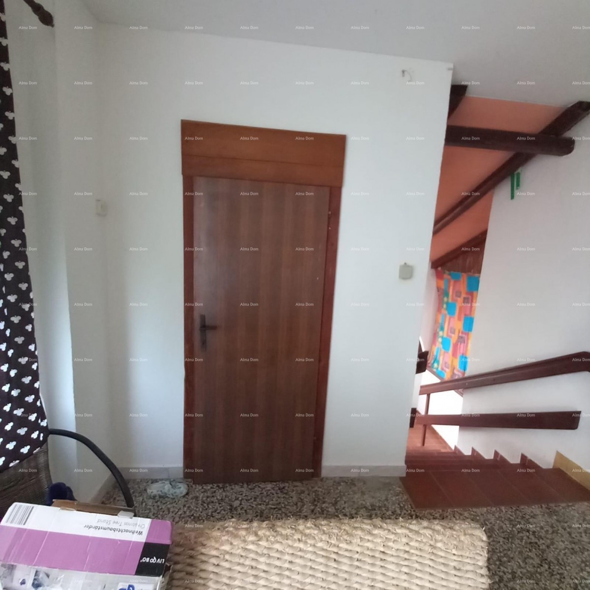 Prodaje se  kuća sa tri stana, Umag 10