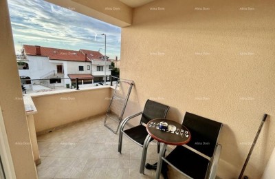 Продается трехкомнатная квартира, 82м2, недалеко от Пореча