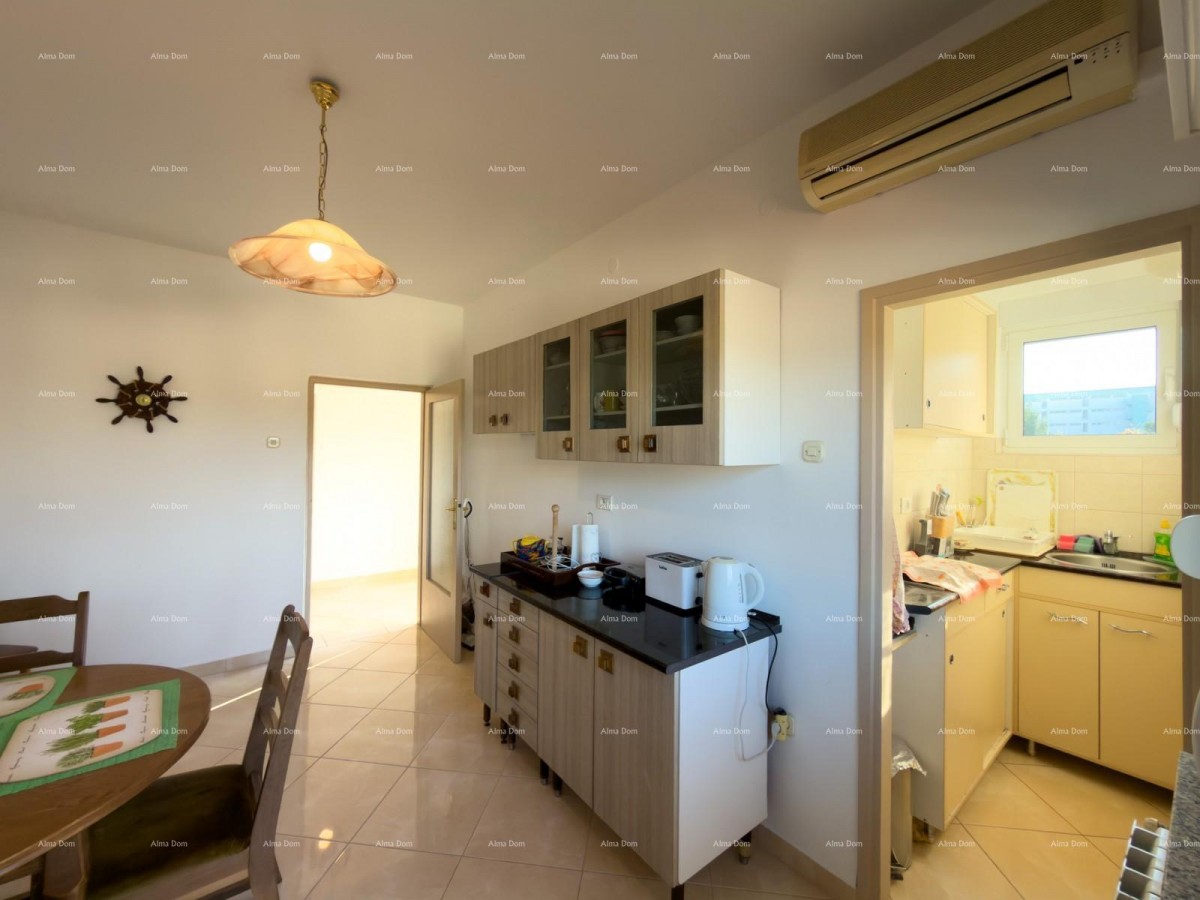 Pula – Casa con due unità abitative, a 50 m dal mare 33