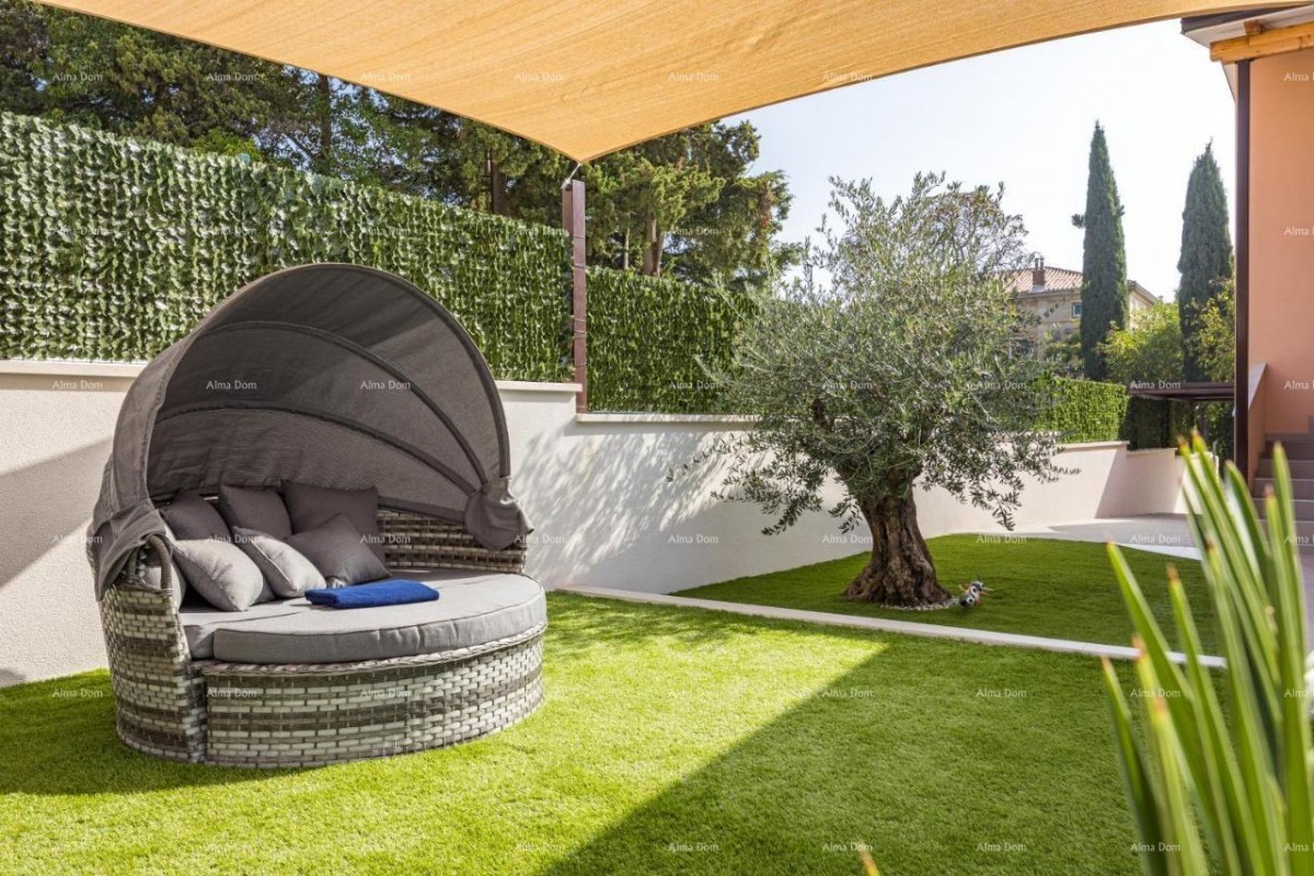 Продаем прекрасную виллу в Ровине. 10