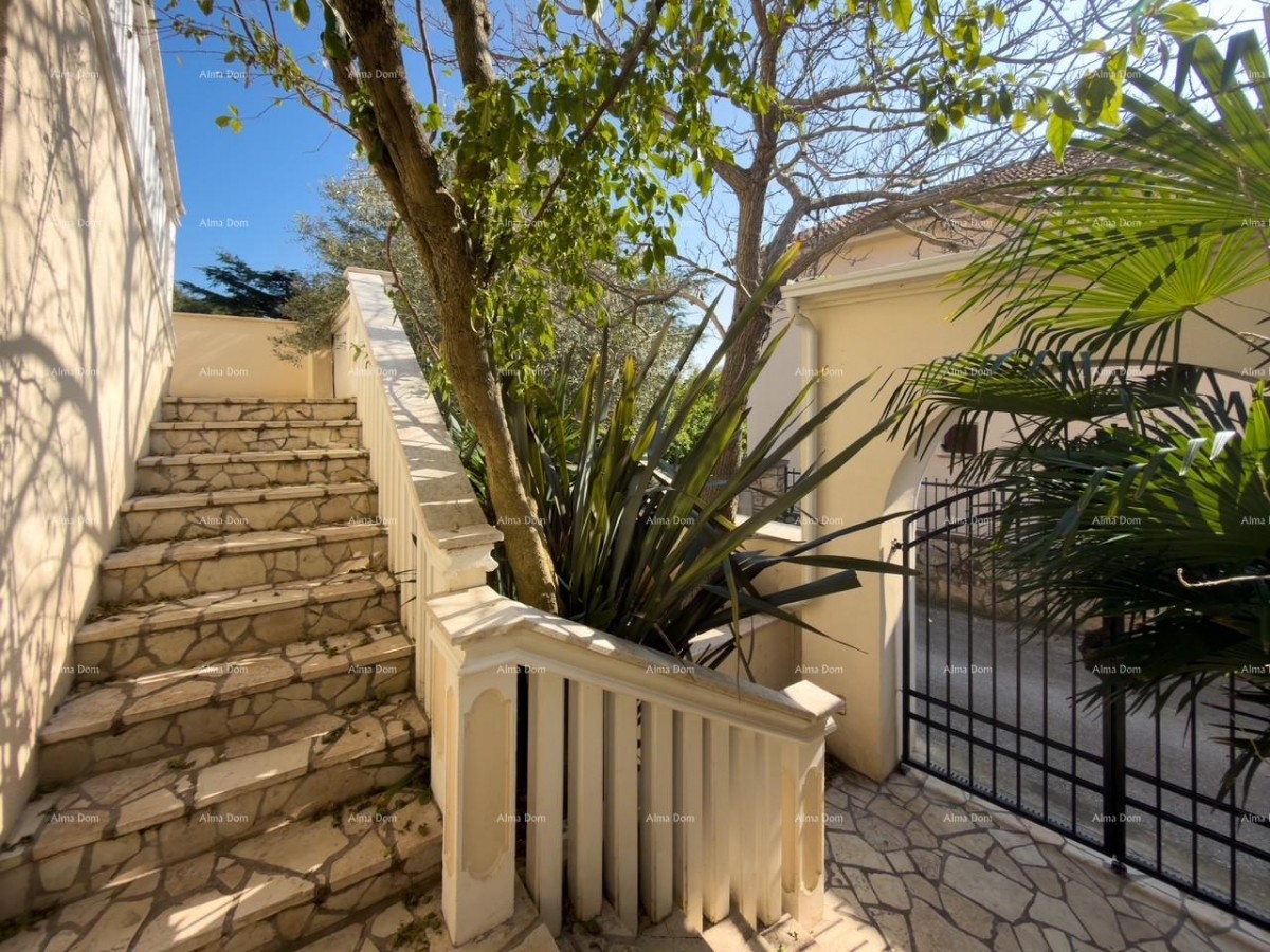 Ližnjan, renovated and fully furnished house with a garage and a cellar 3