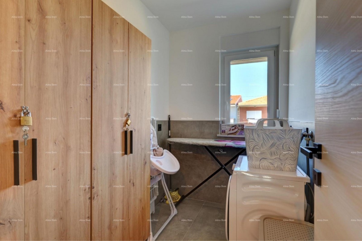 Moderna vila z bazenom in savno, Marčana! 19