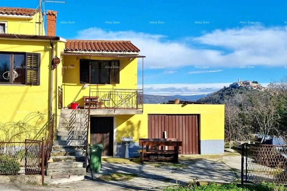 House with a Beautiful View of Motovun 1