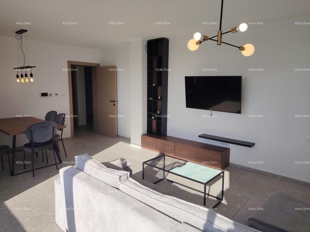 Top-notch three-bedroom apartment with a sea view, furnished 5