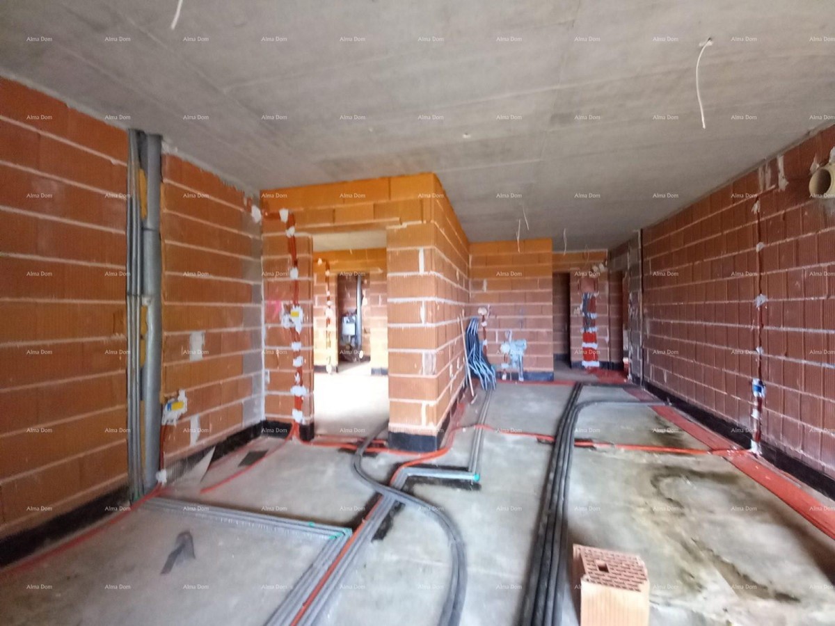 Лижњан, На продажу фантастическая квартира на первом этаже 5