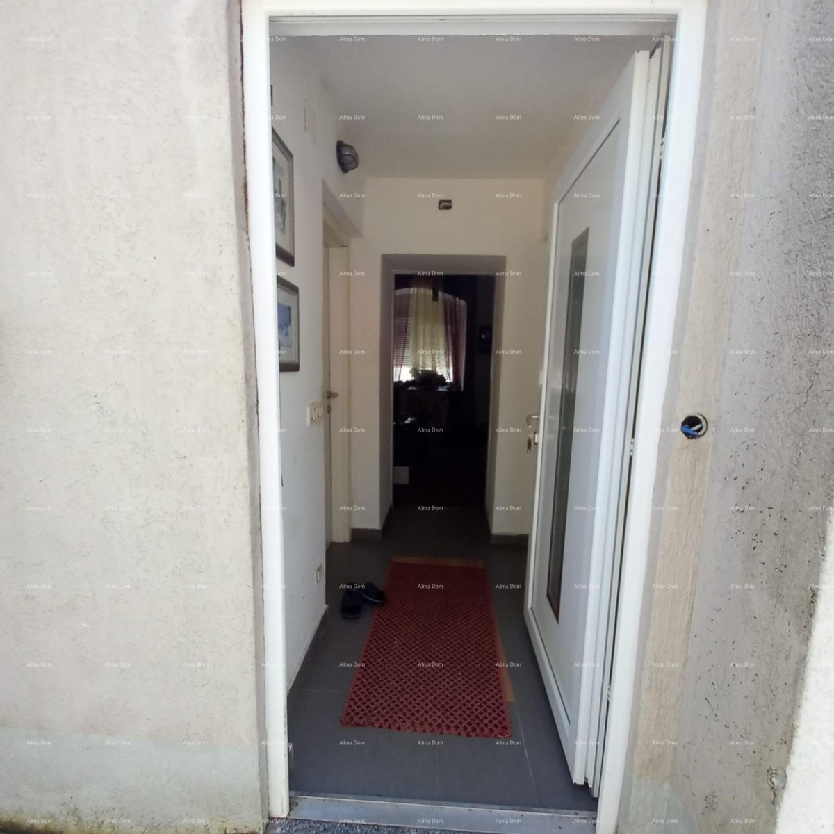 Pula! Prizemnica z velikim vrtom in teraso. 3