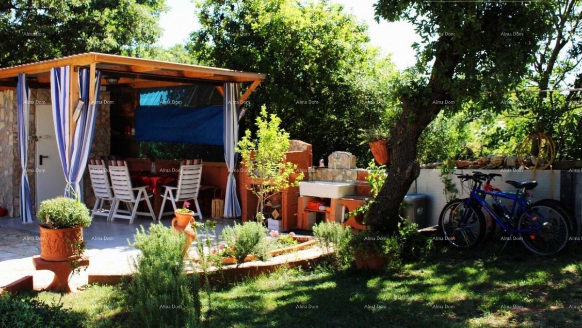 MEDULIN – AVTENTIČNA ISTRSKA HIŠA (KAŽUN) Z VRTOM, 600 M OD MORJA 5