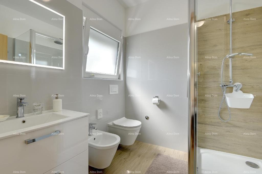 Moderna hiša z bazenom! Blizu Pule! 14