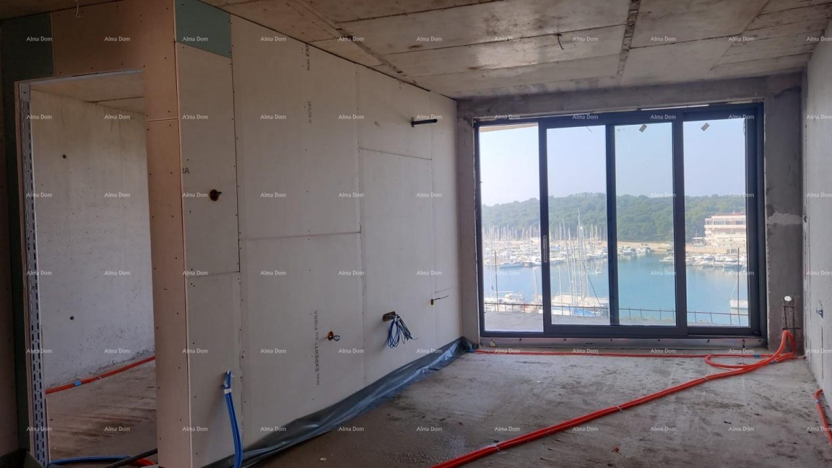 Luksuzno stanovanje s pogledom na morje in garažno mesto, Pula, Veruda! 12