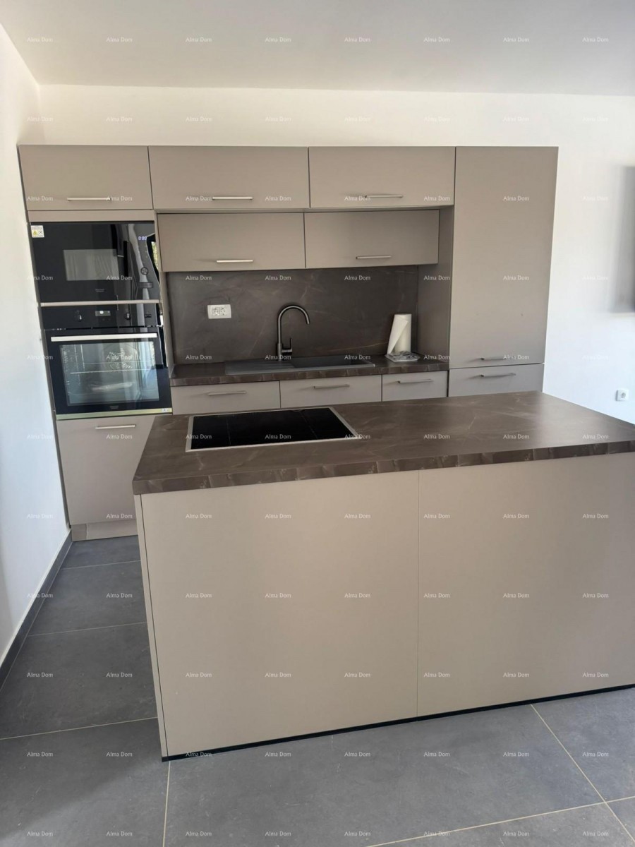 Vendita - casa bifamiliare con piscina riscaldata, nei dintorni di Poreč! 6