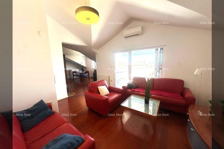 Poreč – Prostoren penthouse z veliko teraso in pogledom na morje 2