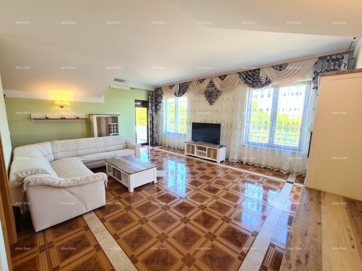 Istra. Premantura.Troetažni stan s krovnom terasom! 100 metara do mora. 26