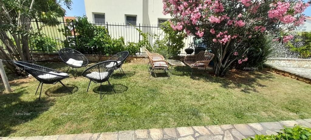 Odlična priložnost! Ekskluzivna prodaja stanovanja na vrhunski lokaciji s dvorištem in parkirnim mestom. Pogled na morje! Pošesi, Medulin!! 20