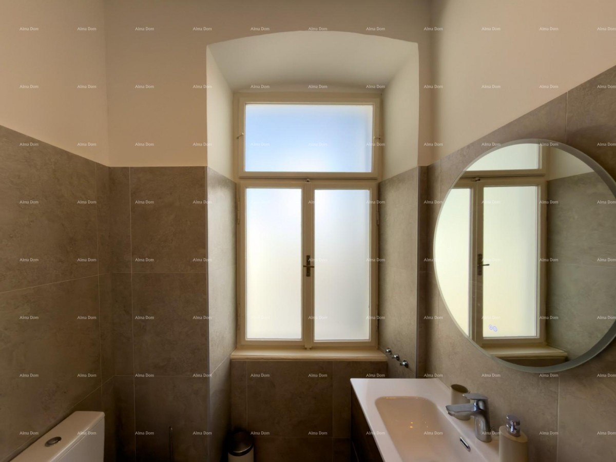 Ristrutturato appartamento nel centro di Pola! 15