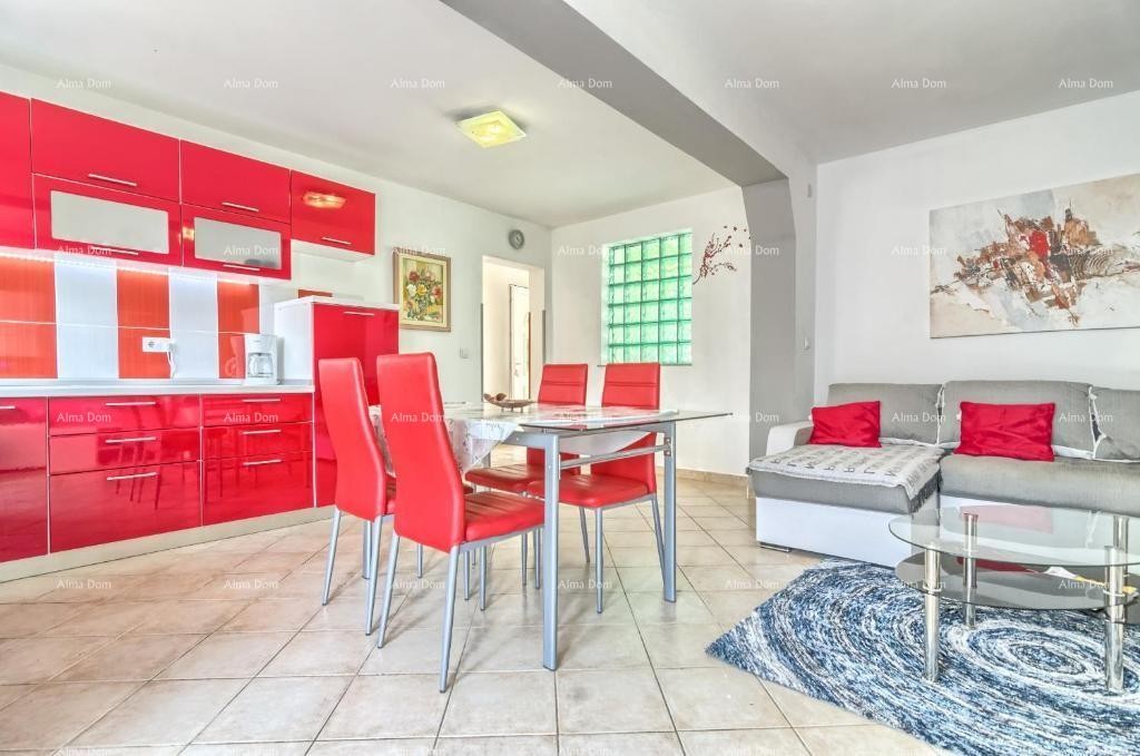 Продажа дома с двумя квартирами, 100 м от моря!!! Вид на море! Медулин! 3