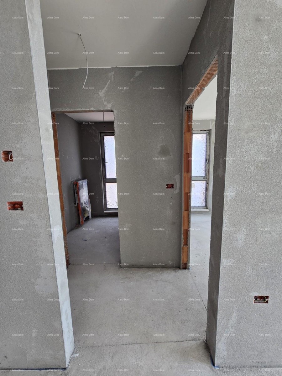 Prodaje se luksuzan stan u Medulinu,  strogi centar mjesta, par minuta lagane šetnje do rive i mora. 8