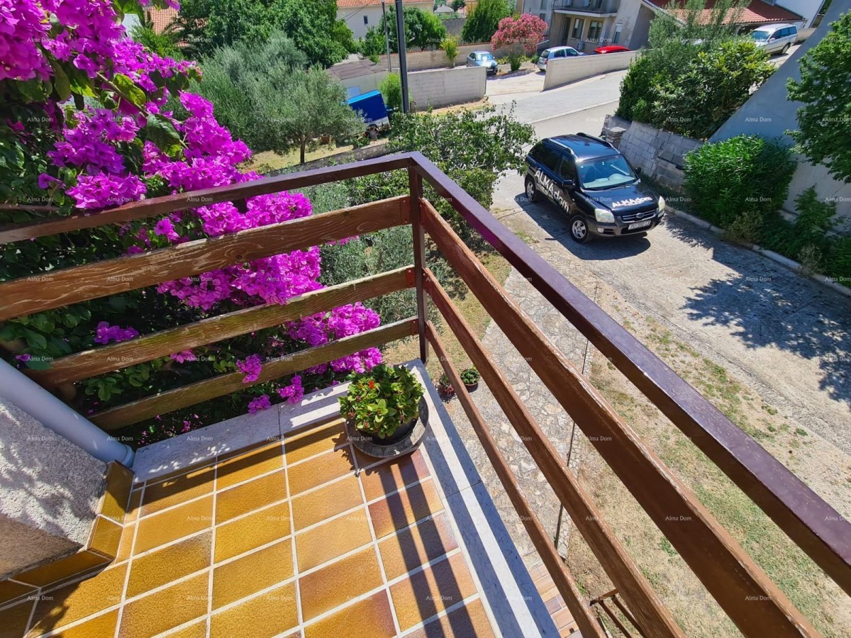 Vendita di una casa con due unità abitative, un edificio accessorio e un garage, Ližnjan! 41