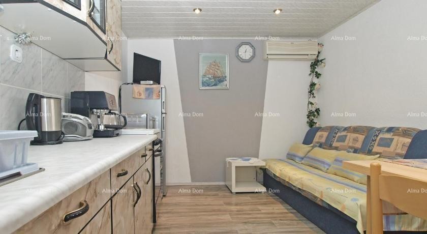 ДОМ С 3 АПАРТАМЕНТАМИ, МЕДУЛИН 7