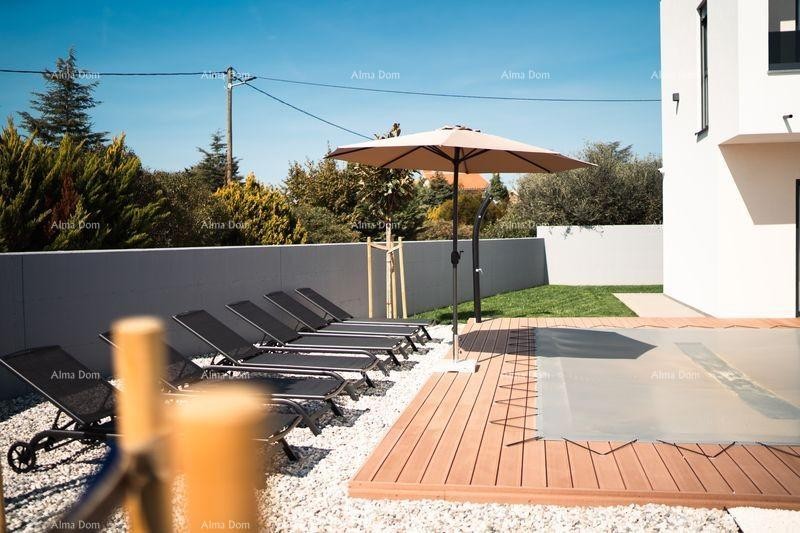 A newly built, modern two-story house with a swimming pool near the sea, Pomer! 6