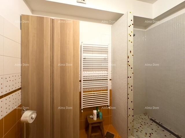 Bale: Prostrana vila s bazenom i kućom za goste 25