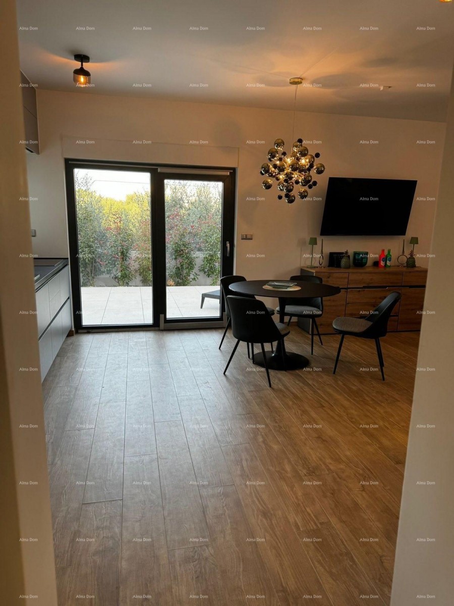 Appartamento modernamente arredato con piscina privata, giardino e posto auto, Pula! 9