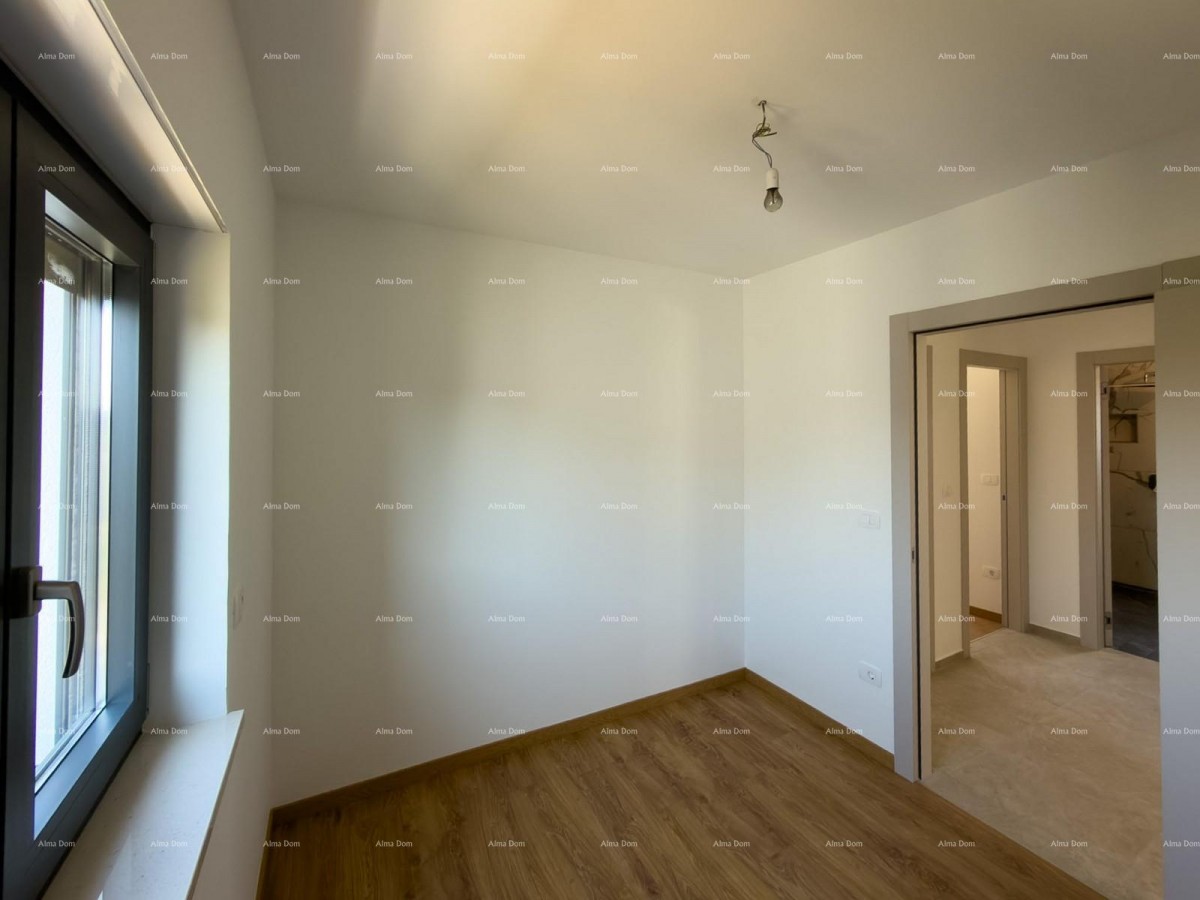 Новая постройка в отличном месте. 17